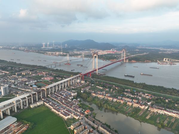 G3铜陵长江公铁大桥合龙（丁凯 拍摄） (4)