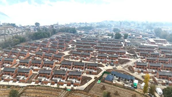 积石山灾后重建照片 (2)