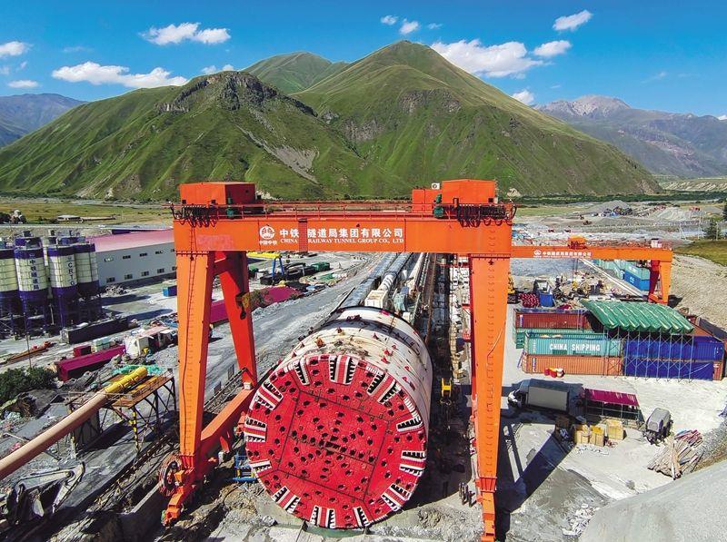 世界最大直径（15.08 米）硬岩掘进机发运海外，格鲁吉亚KK公路项目世界最大直径“中铁859” ”高加索号“（15.08米）硬岩掘进机始发仪式2