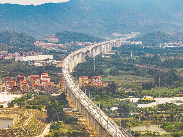 西溪特大桥跨杭深铁路远景(1)