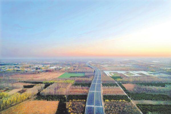 京雄高速公路六环至市阶段开通后航拍图