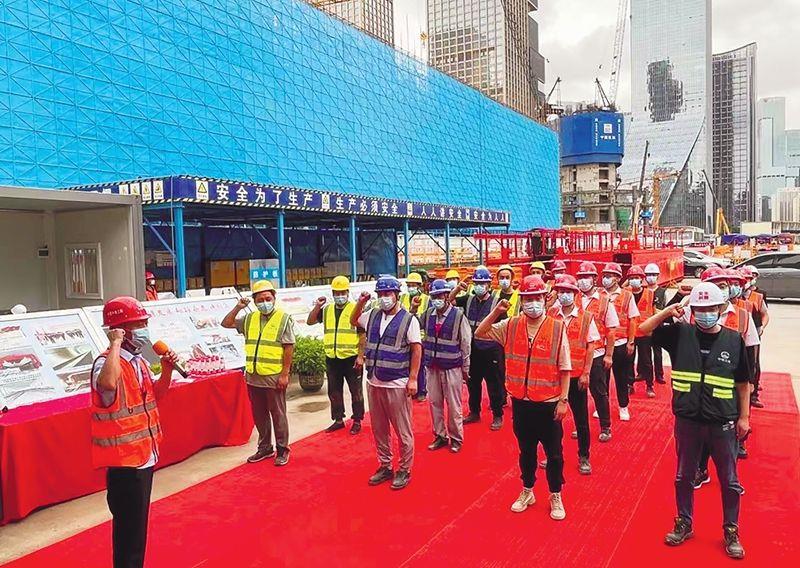 中铁三局运输分公司开展“喜迎二十大，安全我先行”党内主题实践活动集体宣誓