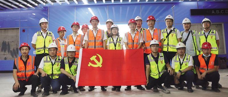 中铁八局：喜迎二十大  共建启新程_副本