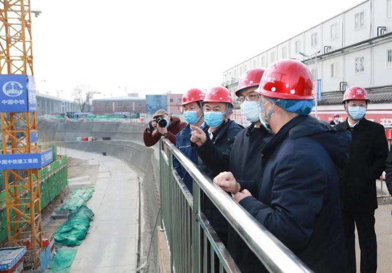 陈刚一行来到中铁建工集团北京丰台站项目